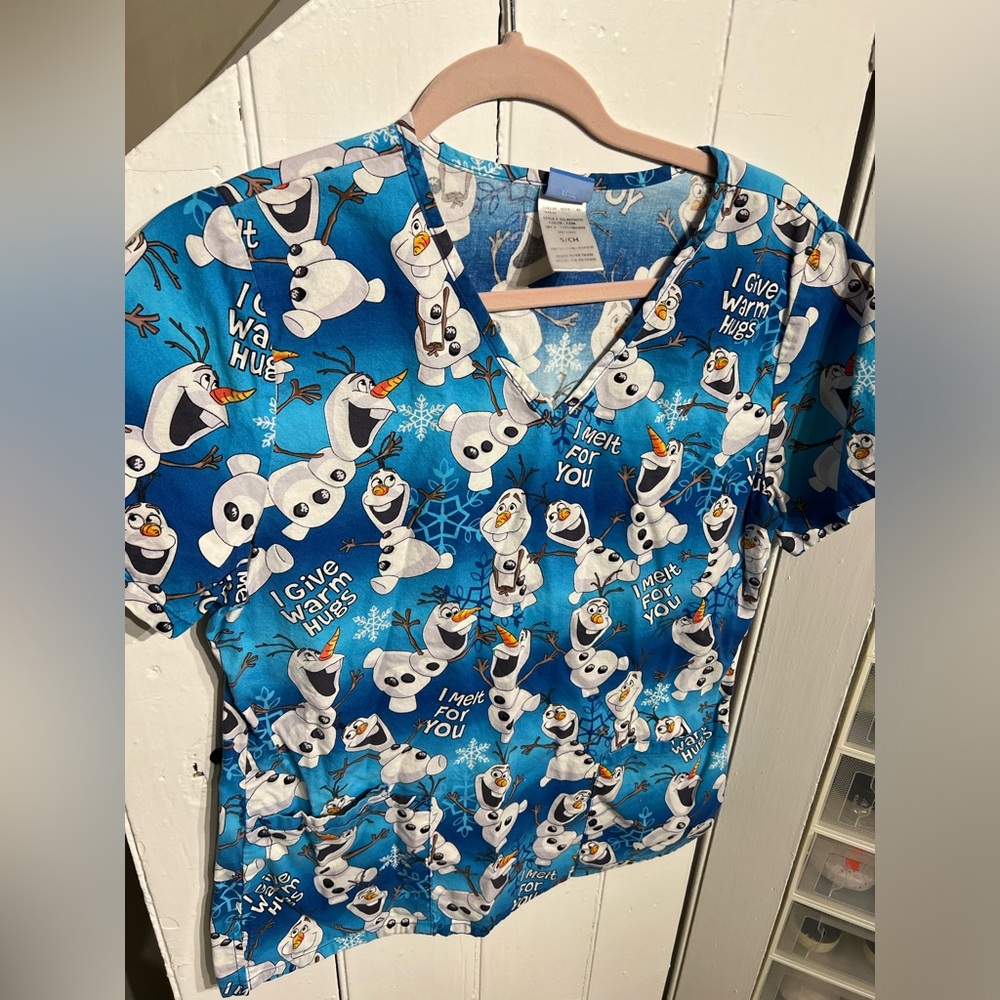 Scrub top